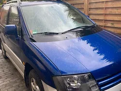 Blau Gebraucht 1999 Mitsubishi Space Runner Van / Kleinbus | 1.600 €