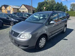 Grau Gebraucht 2004 VW Touran Van / Kleinbus | 1.999 € (Fairer Preis)