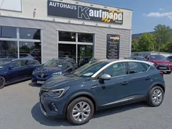 Blau Gebraucht 2021 Renault Captur Intens SUV | 19.890 € (Fairer Preis)