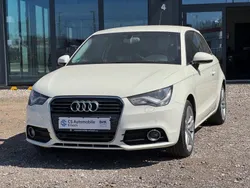 Weiß Gebraucht 2011 Audi A1 S-Line Kleinwagen | 7.990 € (Etwas zu teuer)