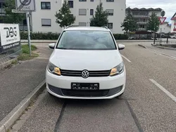Weiß Gebraucht 2011 VW Touran Comfortline Van / Kleinbus | 4.990 € (Guter Preis)