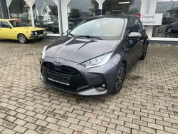 Grey metallic Gebraucht 2020 Toyota Yaris Hybrid Club Kleinwagen | 18.500 € (Fairer Preis)