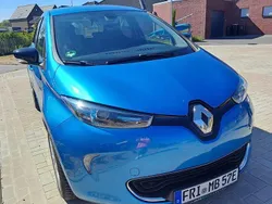 Blau Gebraucht 2018 Renault Zoe LIMITED Kleinwagen | 9.900 € (Etwas zu teuer)