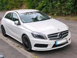 Weiß Gebraucht 2013 Mercedes A200 Style Limousine | 15.400 €