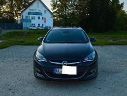 Schwarz Gebraucht 2015 Opel Astra Kombi | 5.500 € (Fairer Preis)