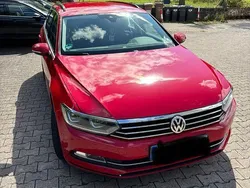 Rot Gebraucht 2019 VW Passat Comfortline Kombi | 14.199 € (Fairer Preis)