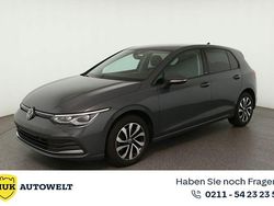 Grau Gebraucht 2023 VW Golf Active Limousine | 21.960 € (Fairer Preis)