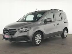 Chromitgrau Gebraucht 2023 Mercedes 180 Progressive Limousine | 26.949 € (Fairer Preis)