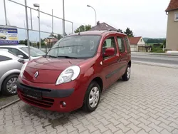 Rot Gebraucht 2010 Renault Kangoo Happy Family Van / Kleinbus | 6.499 € (Teuer)