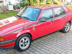 Rot Gebraucht 1992 Alfa Romeo 75 Limousine | 5.800 €