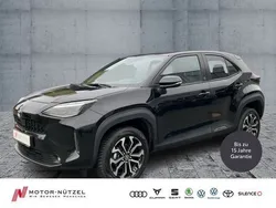 Mysticschwarz mica Gebraucht 2024 Toyota Yaris Hybrid Connect Style | 25.930 € (Guter Preis)