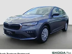 Graphitegrau metallic Gebraucht 2024 Skoda Scala Essence Kleinwagen | 18.766 € (Fairer Preis)