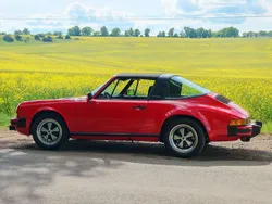 Rot Gebraucht 1982 Porsche 911SC Cabrio | 59.700 €