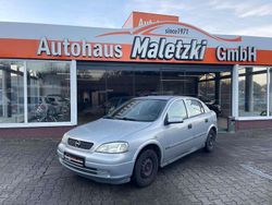 Grau Gebraucht 2000 Opel Astra Limousine | 500 € (Superpreis)