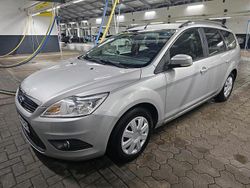 Silber Gebraucht 2010 Ford Focus Kombi | 4.500 €