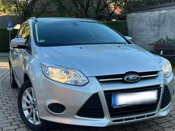 Grau Gebraucht 2014 Ford Focus Business Edition Kombi | 4.950 € (Guter Preis)
