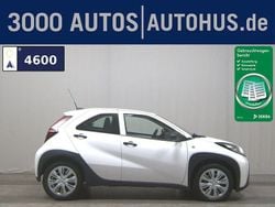 Weiss Gebraucht 2022 Toyota Aygo Kleinwagen | 10.680 € (Guter Preis)