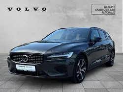 Grau Gebraucht 2021 Volvo V60 R-Design Kombi | 29.900 € (Etwas zu teuer)