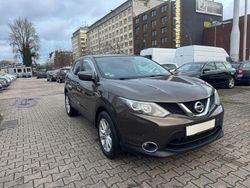 Braun Gebraucht 2015 Nissan Qashqai Acenta SUV | 11.000 € (Etwas zu teuer)