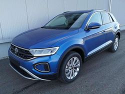Ravennablau metallic Neu 2026 VW T-Roc Life SUV | 30.340 €