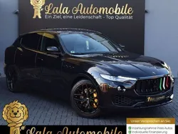 Schwarz Gebraucht 2017 Maserati Levante SUV | 43.980 € (Teuer)