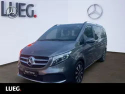 Grau Gebraucht 2022 Mercedes V250 Van / Kleinbus | 62.951 € (Teuer)