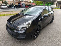 Schwarz Gebraucht 2014 Kia Rio Edition 7 Kleinwagen | 4.990 € (Guter Preis)