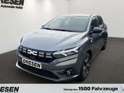 Grau Neu 2025 Dacia Sandero Comfort Limousine | 18.185 €