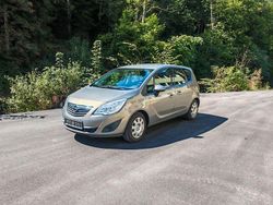 Gebraucht 2012 Opel Meriva Edition Van / Kleinbus | 7.499 € (Etwas zu teuer)