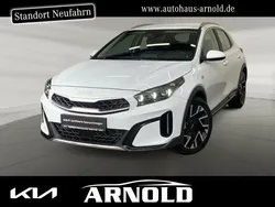 Weiß (carraraweiß) Gebraucht 2024 Kia XCeed Vision SUV | 23.640 € (Superpreis)