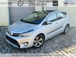 Silber Gebraucht 2016 Toyota Verso Executive Van / Kleinbus | 9.980 € (Fairer Preis)