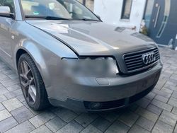 Grau Gebraucht 2002 Audi A4 S-Line Limousine | 2.999 € (Guter Preis)