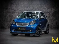 (midnight blue (metallic) (blau)) Gebraucht 2018 Smart ForTwo Cabrio Passion Cabrio | 19.666 €