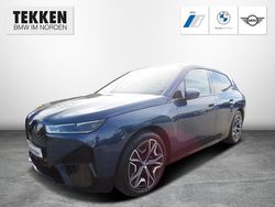 Blau Gebraucht 2022 BMW iX Sport Line SUV | 57.890 € (Etwas zu teuer)