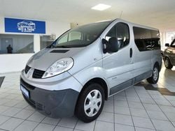Silber Gebraucht 2011 Renault Trafic Van / Kleinbus | 6.480 €