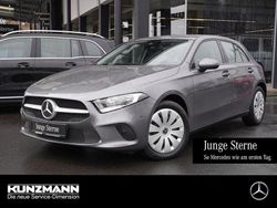 Mountaingrau metallic Gebraucht 2022 Mercedes A250 Limousine | 20.960 € (Superpreis)