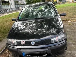 Schwarz Gebraucht 2002 Fiat Punto Kleinwagen | 800 € (Guter Preis)