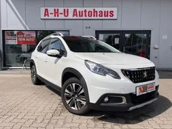 Weiß Gebraucht 2018 Peugeot 2008 Allure SUV | 12.950 € (Etwas zu teuer)
