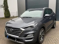Grau Gebraucht 2020 Hyundai Tucson Style SUV | 24.990 € (Etwas zu teuer)