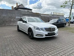 Metalliclack (silber Gebraucht 2010 Mercedes E200 Kombi | 9.900 € (Fairer Preis)