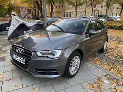 Grau Gebraucht 2016 Audi A3 Sportback S-Line Kombi | 12.500 € (Fairer Preis)