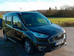 Schwarz Gebraucht 2018 Ford Tourneo Connect Titanium Van / Kleinbus | 18.500 € (Fairer Preis)