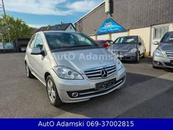 Silber Gebraucht 2011 Mercedes A180 Avantgarde Van / Kleinbus | 10.980 € (Teuer)