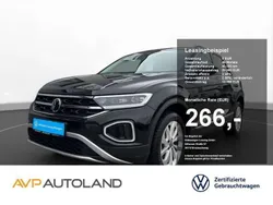 Deep black perleffekt Gebraucht 2024 VW T-Roc Style SUV | 29.360 € (Fairer Preis)