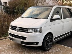Weiß Gebraucht 2012 VW Caravelle Edition Van / Kleinbus | 12.500 €
