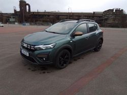 Grün Gebraucht 2024 Dacia Sandero Extreme Limousine | 17.500 € (Fairer Preis)