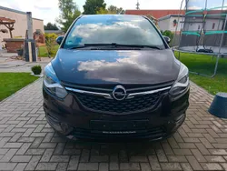 Braun Gebraucht 2017 Opel Zafira Tourer Van / Kleinbus | 10.300 € (Guter Preis)