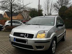 Silber Gebraucht 2003 Ford Fusion Limousine | 1.750 € (Guter Preis)