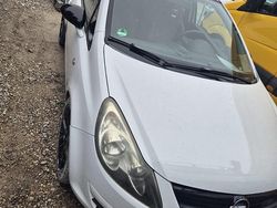 Weiß Gebraucht 2009 Opel Corsa Kleinwagen | 1.500 € (Guter Preis)