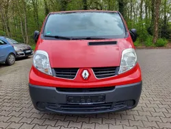 Volcano red Gebraucht 2010 Renault Trafic Van | 10.690 €